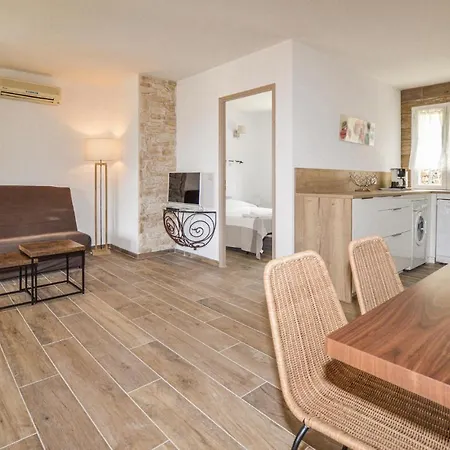 Awesome In With Wifi And 1 Bedrooms